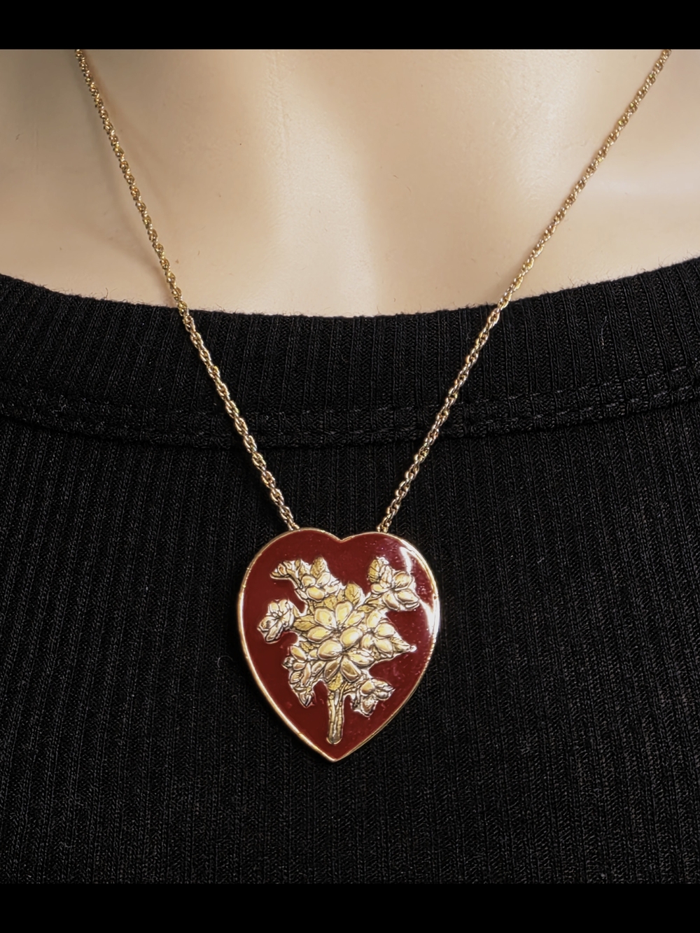 Reed And Barton Vintage Damascene Floral Heart Necklace